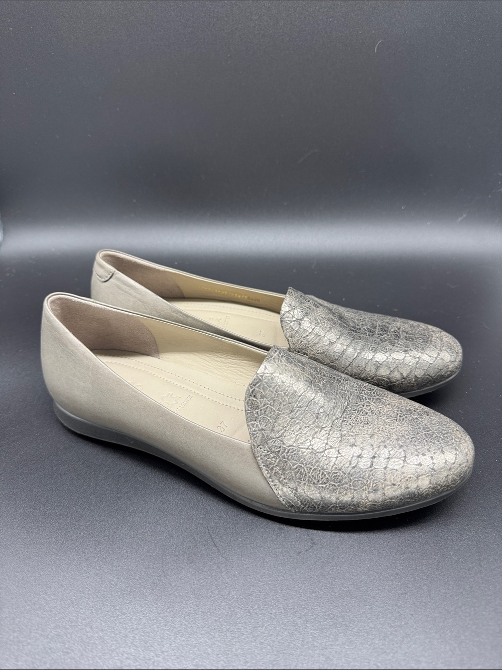 Ecco Grey Snake-Embossed Toe Cap Slip-On Touch Ballerina  Flats Sz 37 (US 6-6.5)